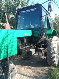 MTZ x80 Traktor .
