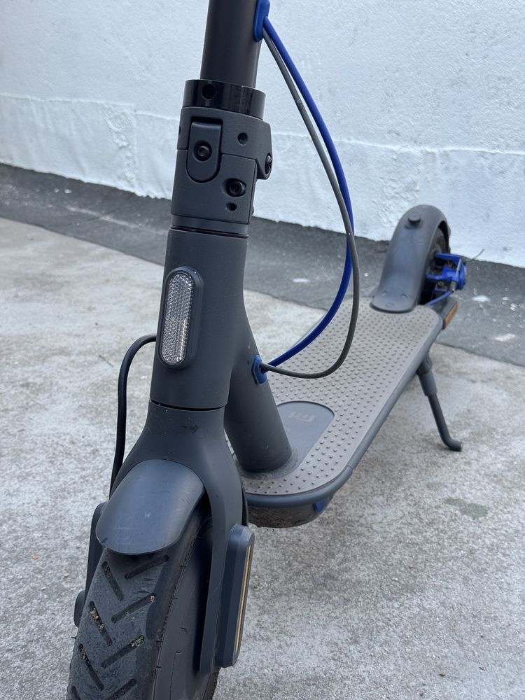 Електрическа тротинетка Mi Electric Scooter 3