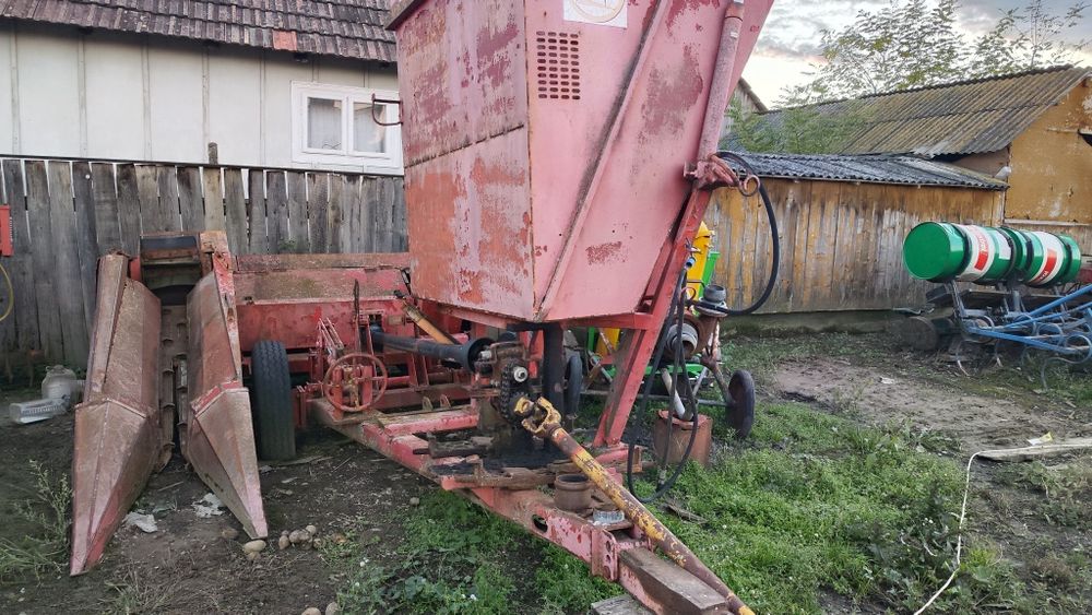 Culegatoare porumb Zmaj 214S