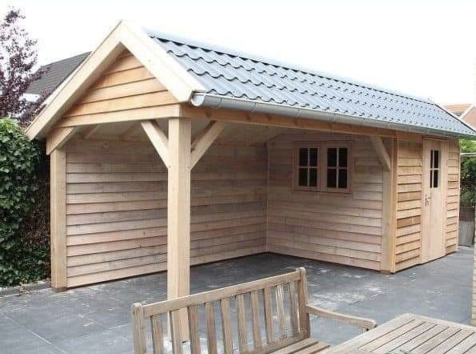 Vand căsuța de lemn