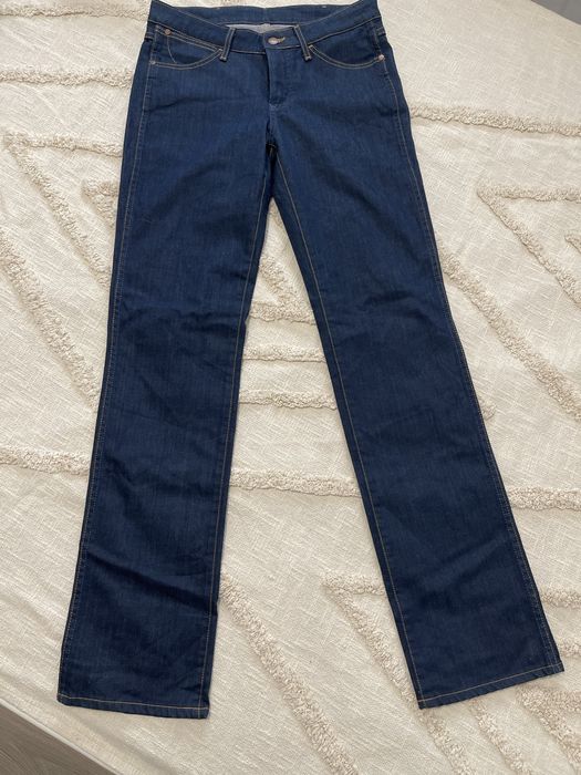 Blugi dama evazati, Wrangler