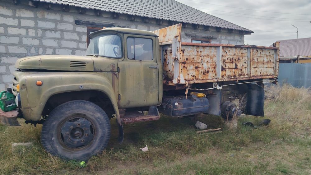 Продам комплектный зил.