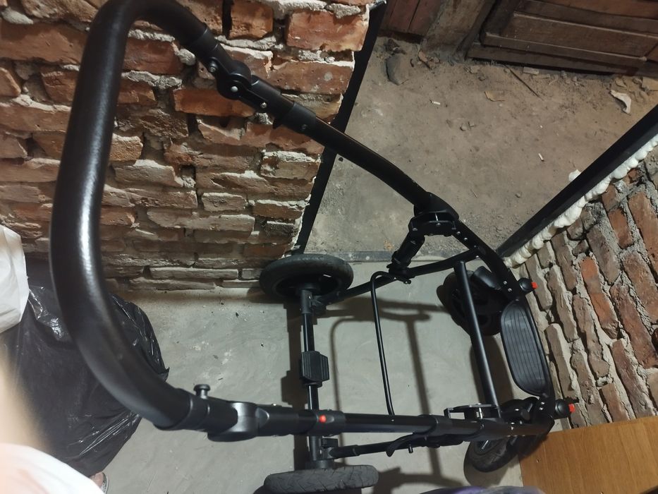 Продавам детска количка Бебе Хит Бонус лятна количка