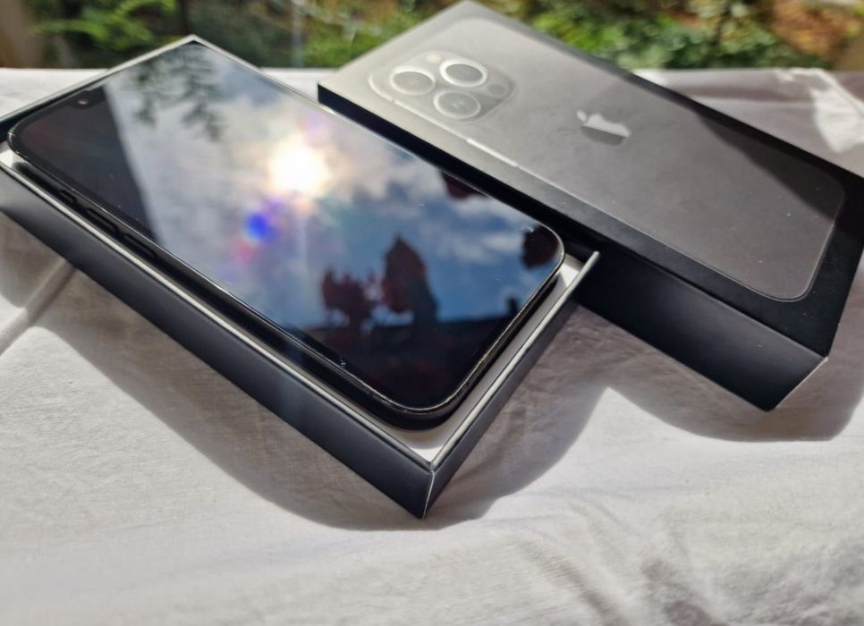 Vand IPHONE 13 PRO MAX 512GB negru impecabil la cutie ,