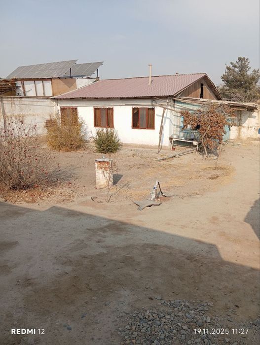 Двор в городе Навои