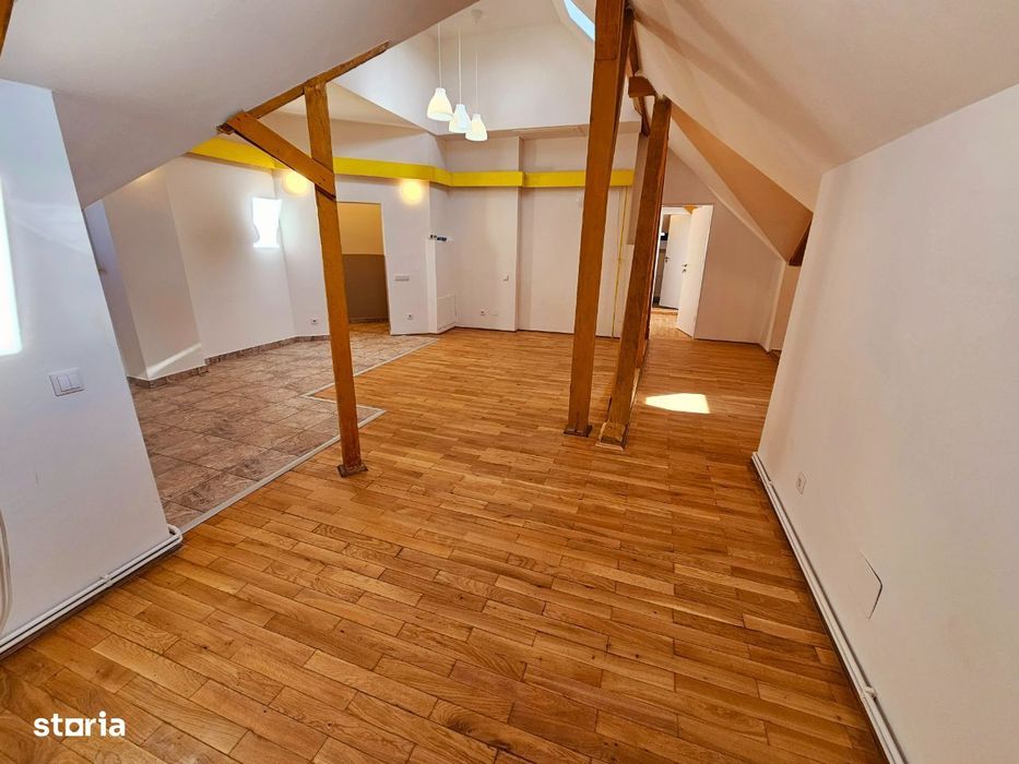 Spațiu de birouri – 5 camere, 3 băi – Mansardă vilă, Zona Centrală