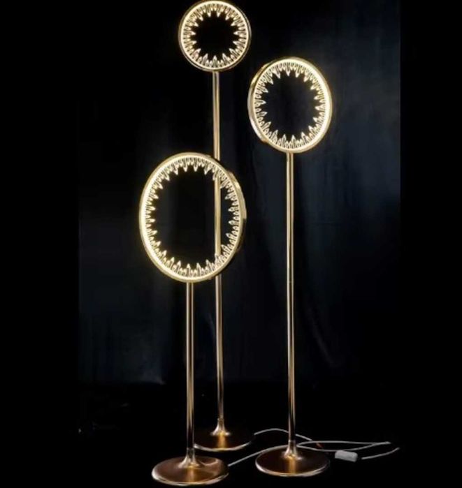 Lămpi de podea cu inel de cristal LED.