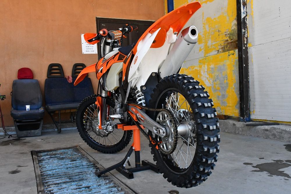 Vând KTM 250 sxf