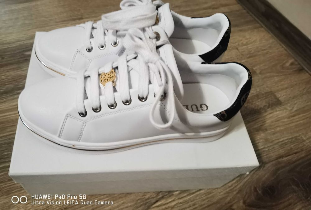 Дамски обувки Guess