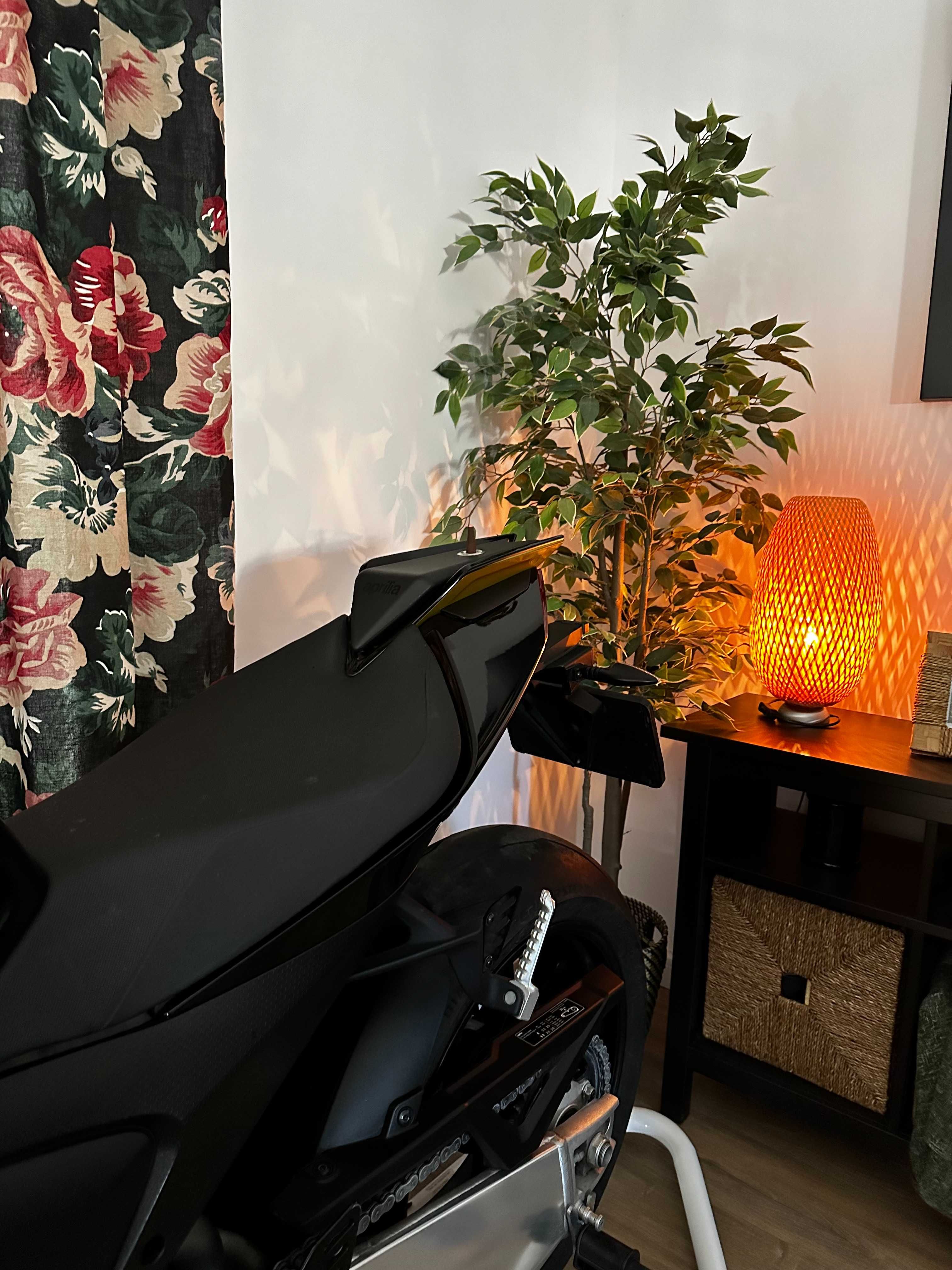 Aprilia Tuono V4 Factory UltraDark 2022