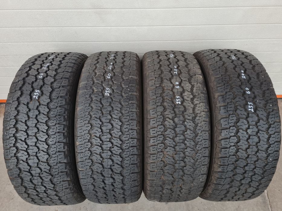 Всесезонни гуми 4 броя GOODYEAR Wrangler 255 60 R20 дот 1523