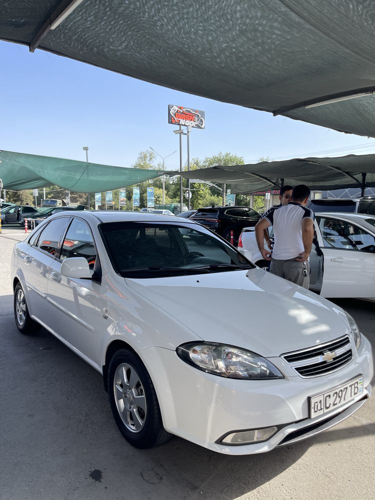 Продаётся Gentra Lacetti