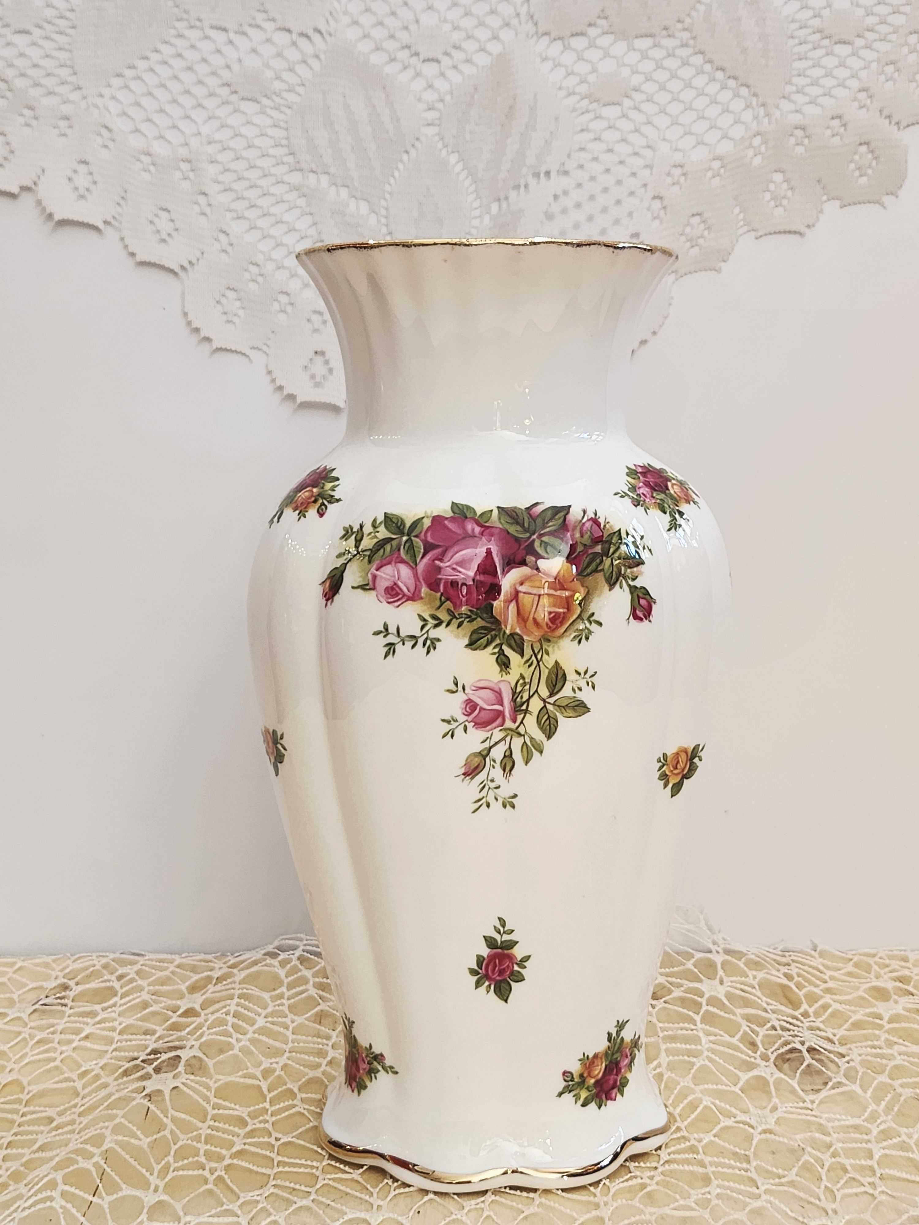 Колекционерска ваза Royal Albert Old Country Roses