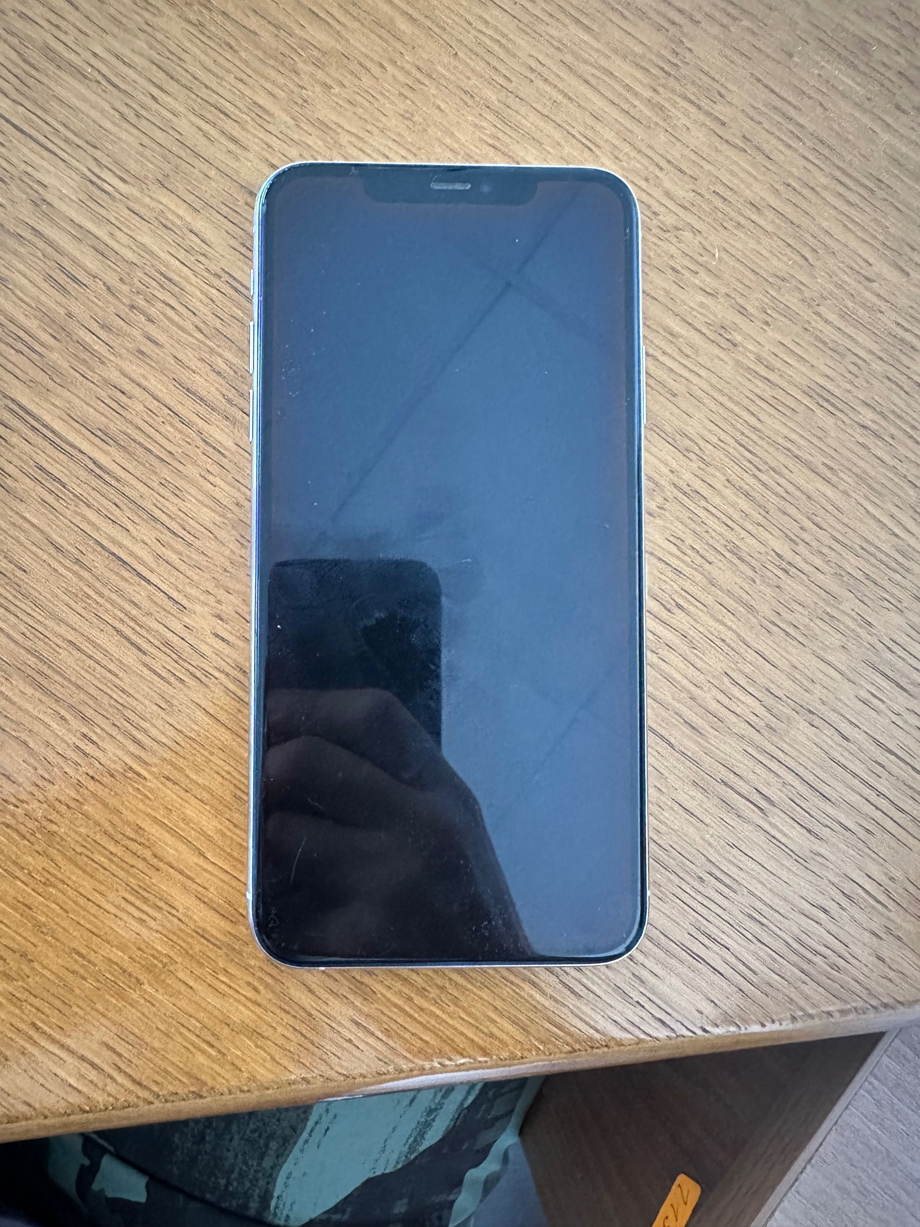 iPhone 11 Pro Max 512 GB и iPhone 7 256 GB – Отлично състояние,