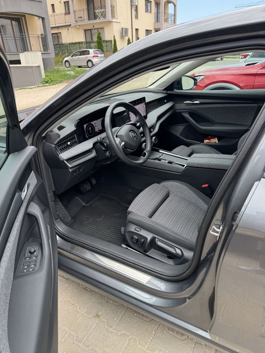Skoda Superb 2.0 TDI DSG Garantie 09.2028 REPREZENTANTA