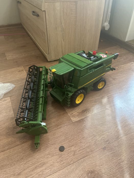 Комбайн игрушка детский. Брали за 30000.