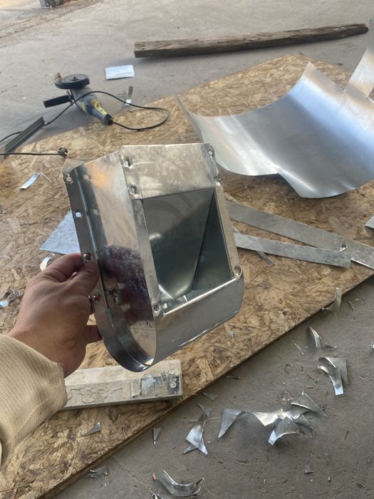 Кролик. Кормушка . Бункерная кормушка