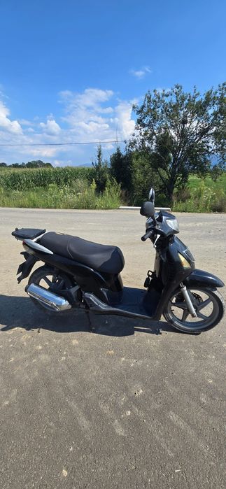 Vând honda sh 150