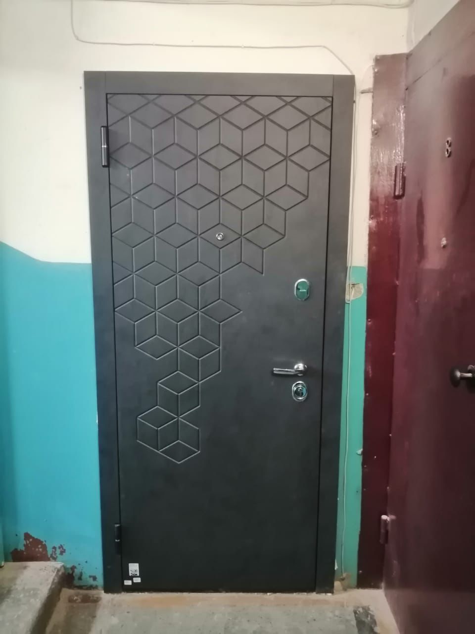 Установка входных дверей