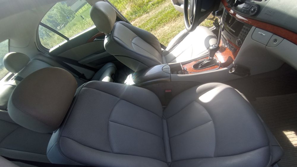 Vând sau schimb Mercedes Benz E