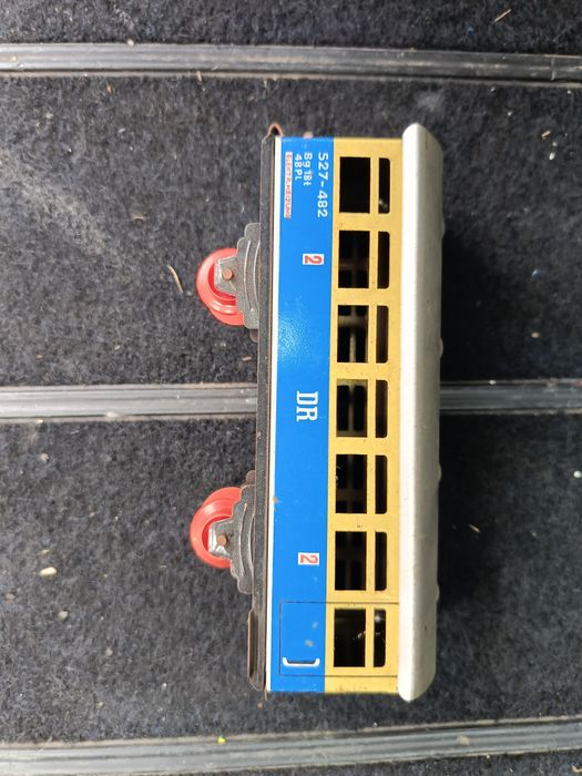 Немско вагонче, релса и моторче