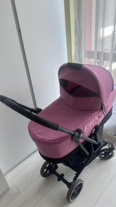 Cybex Eezy S Twist + 2 с кош за новородено Cot S и други аксесоари