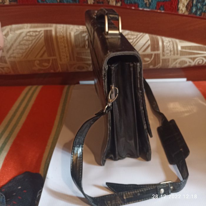 Обмен на батончик Баунти.Мужская сумка для ноутбука