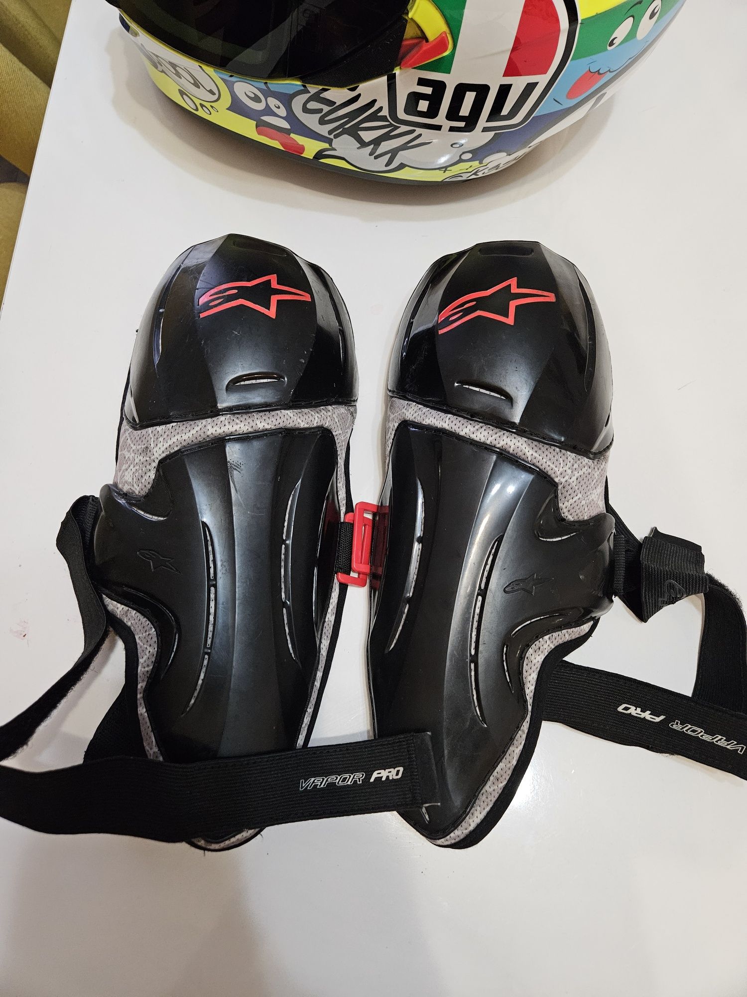 Наколенки Alpinestars vaper pro