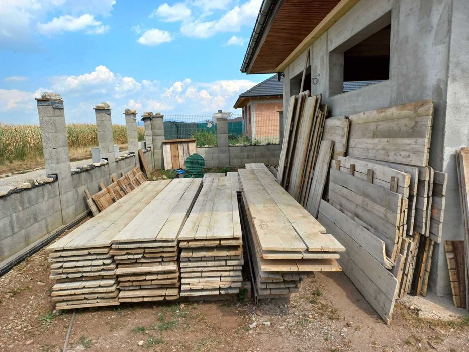 Vand  cofraje din lemn