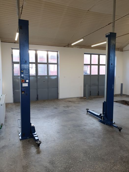 Inchiriez Hala Mecanica cu elevator Service Auto in Oradea