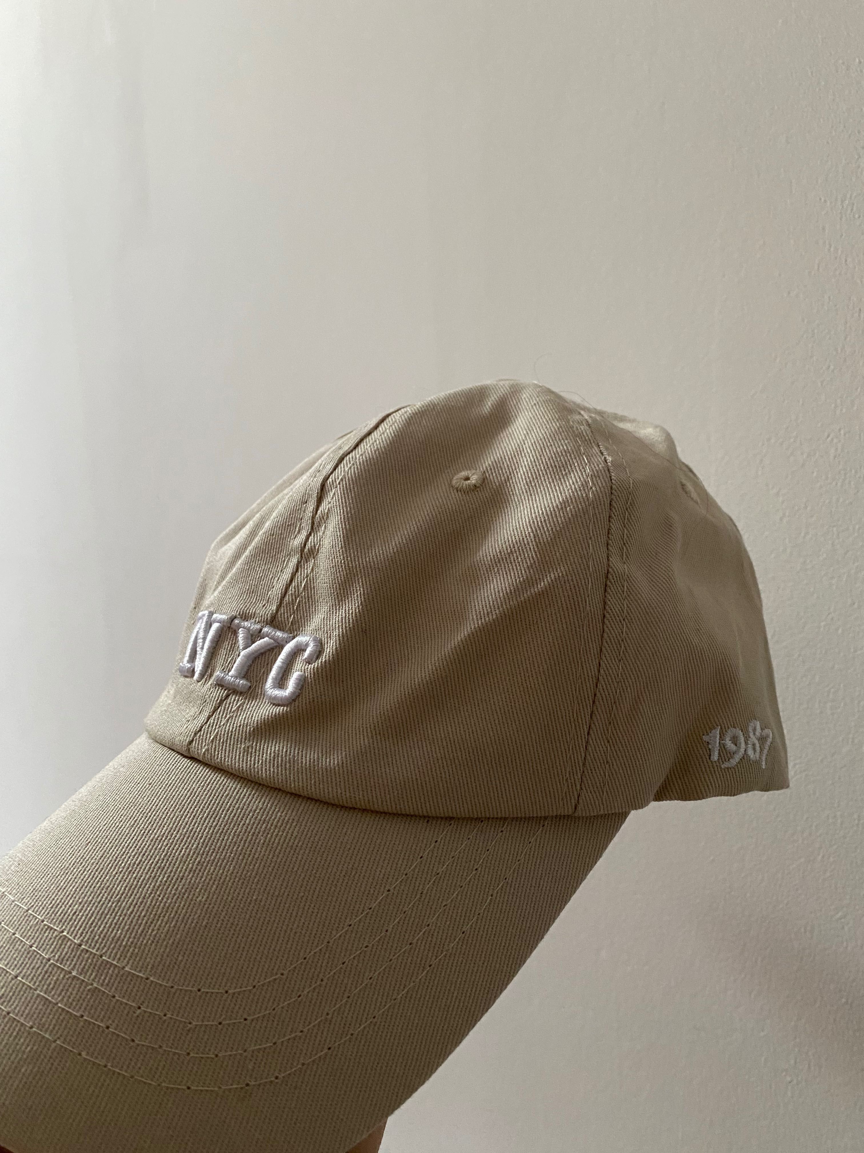 Различни Шапки с козирка и Bucket hat