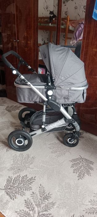 Продам коляску б/у, в идеальном состоянии