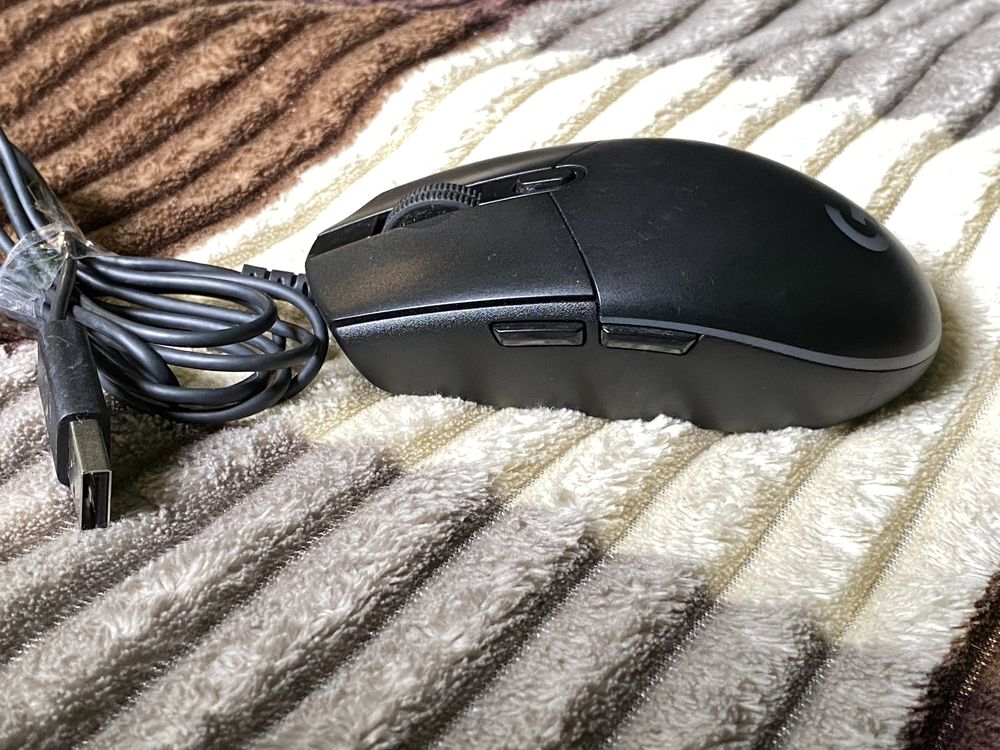 Продам игровую мышку