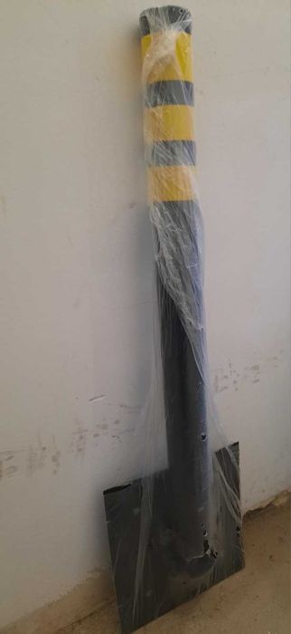 Метално паркинг колче