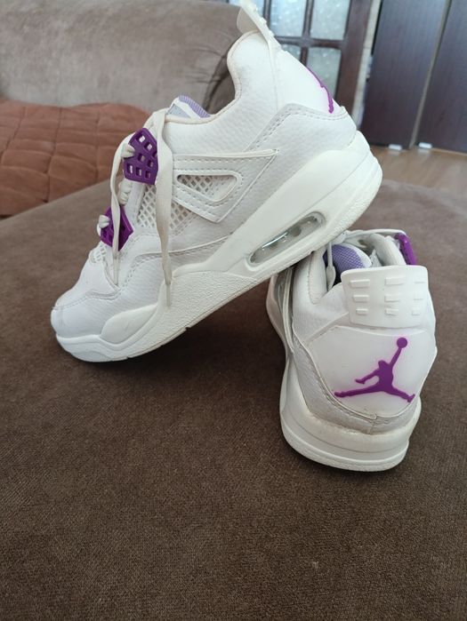 Adidași jordan  mare 37