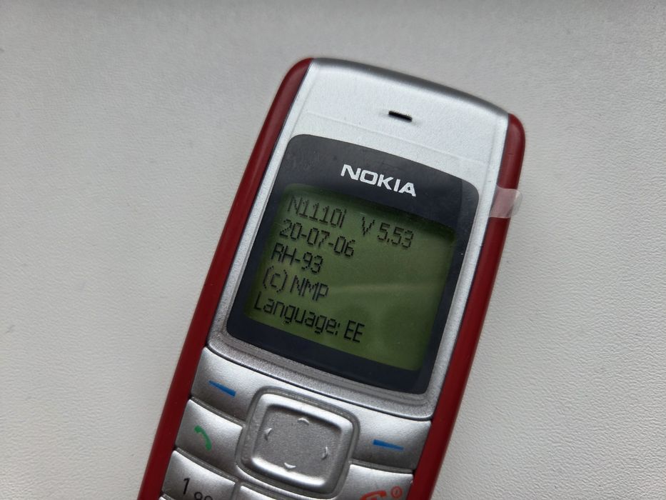 Nokia 1110i - telefon simplu cu butoane