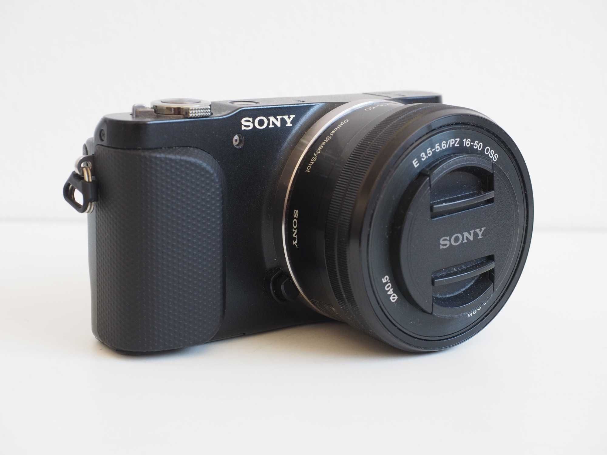 Sony Alpha NEX-3N cu obiectiv, ca nou