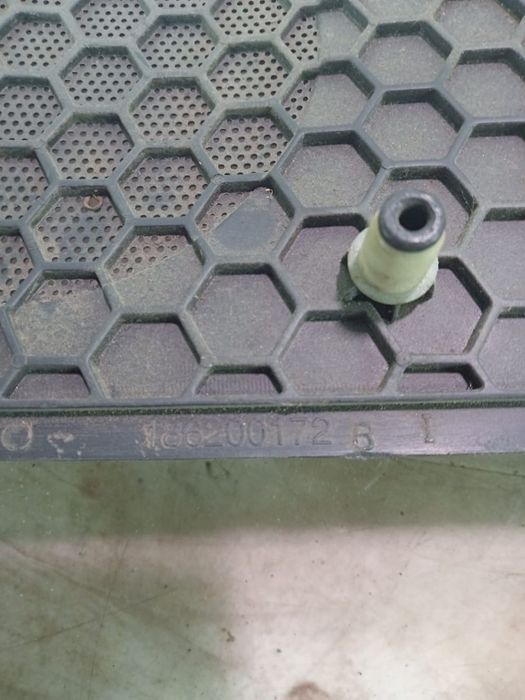 Grila sita difuzor usa stanga fata 186200172 Renault Megane 2 [2002 -