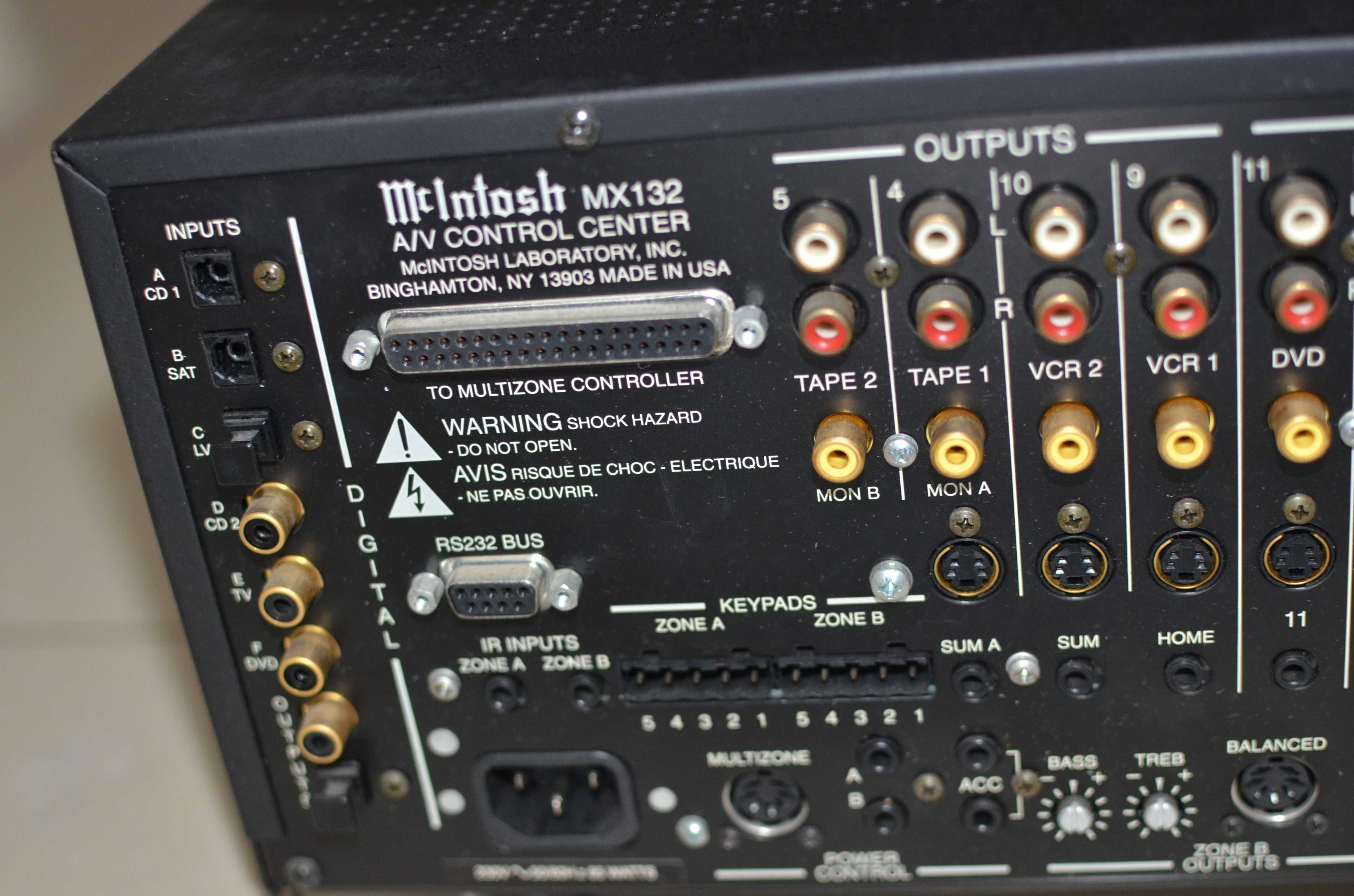 Preamplificator cu tuner integrat Mcintosh MX132