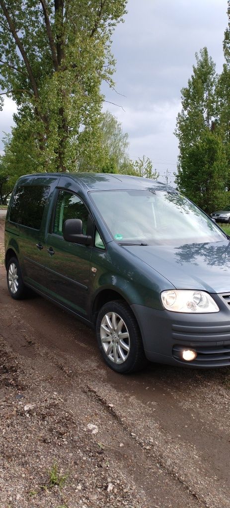 VW Caddy 2008-1.9 tdi-105cp