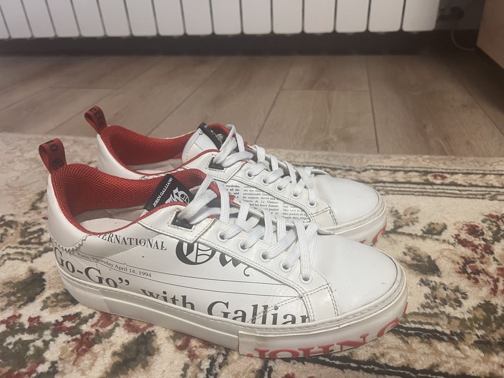 Adidasi barbati John Galliano second hand in stare buna