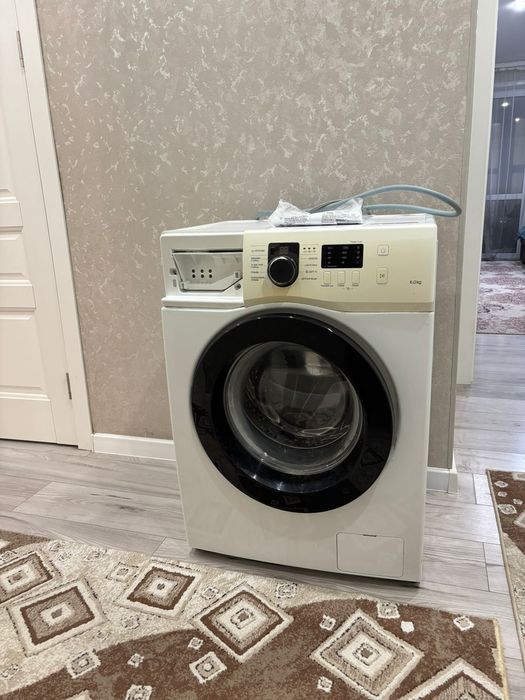 Продаю стиральную машину