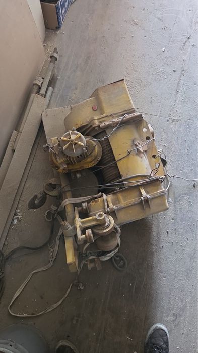 Таль электрическая  3 т.