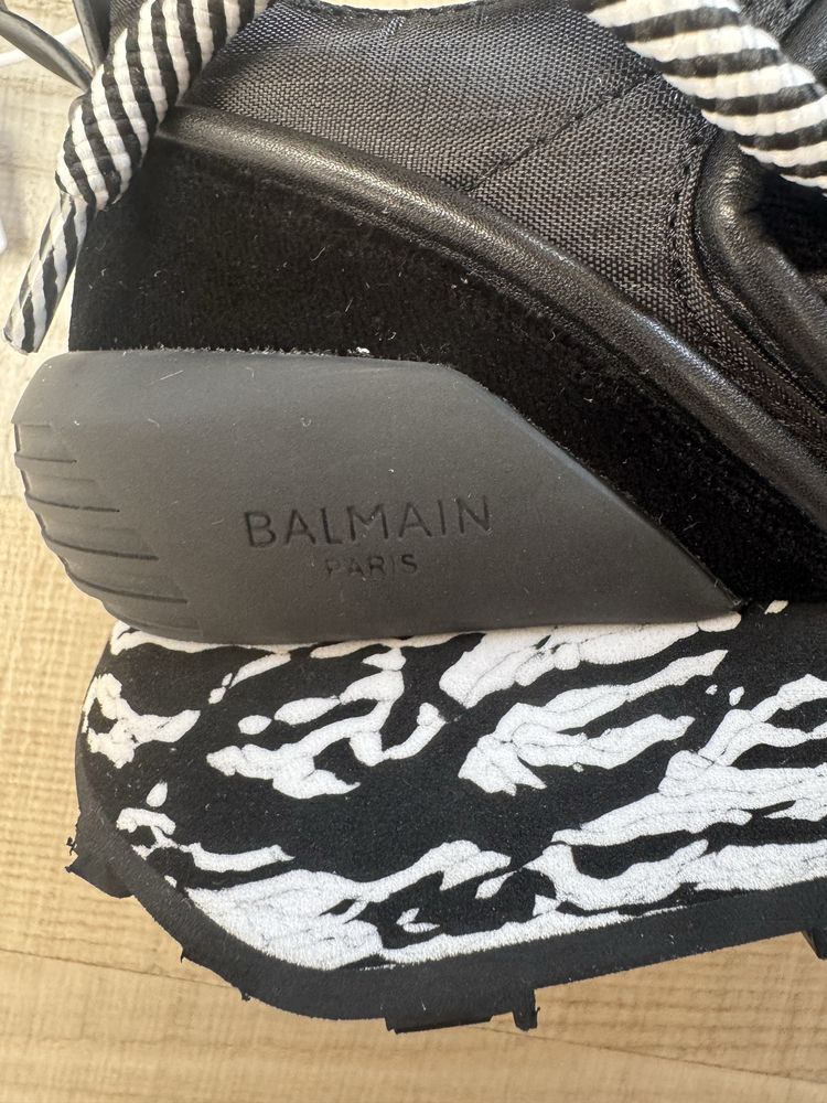 Vand adidasi Balmain marimea 40-41