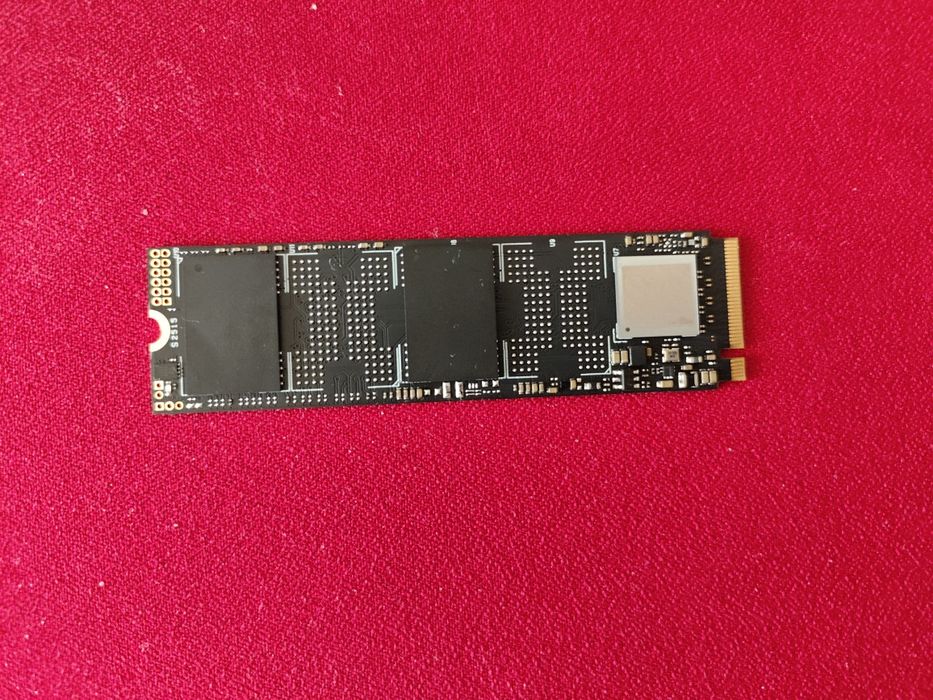 NVME SSD на 2TB памяти