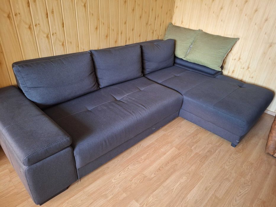 Vând colțar, cu 3 locuri, șezlong dreapta