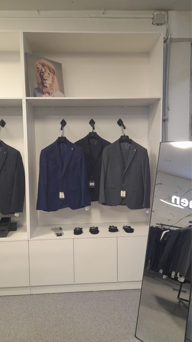 Оборудование для магазина одежды