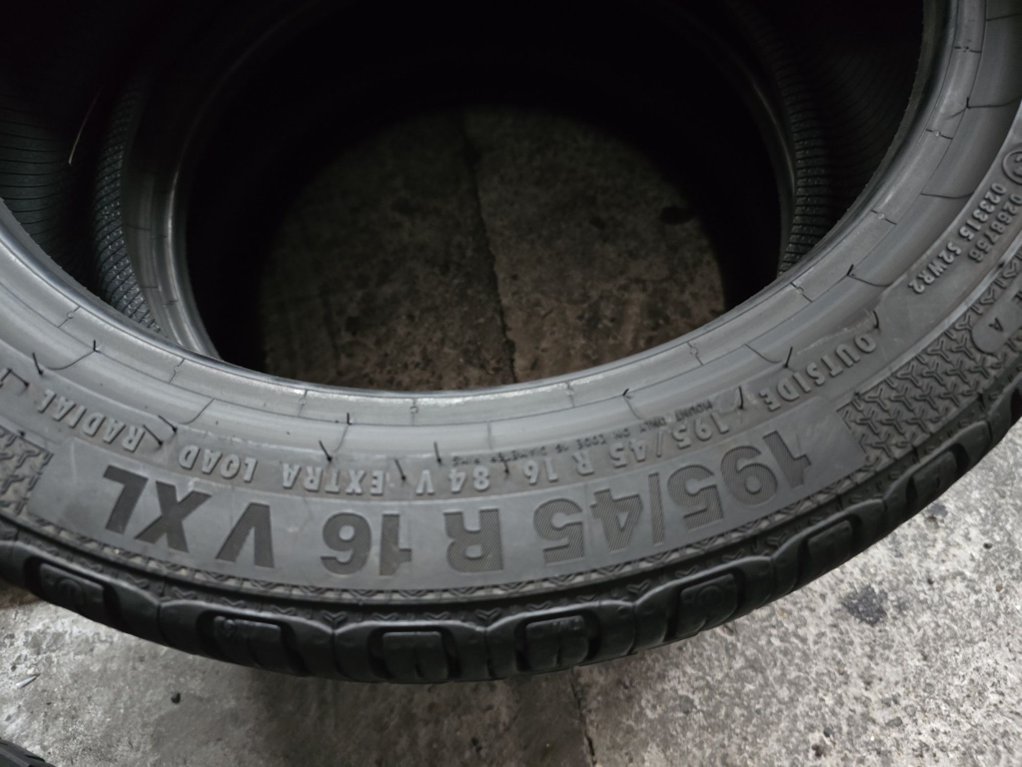 Barum 195/45 R16 84V vară