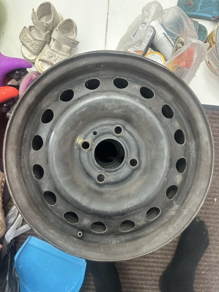 Продам железные диски от Nissan Micro R14 4x100 ET45.0