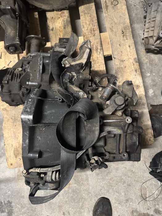 Скоростна кутия нисан екс трайл 5 скорости 2.0 i nissan x trail 8H5 #2